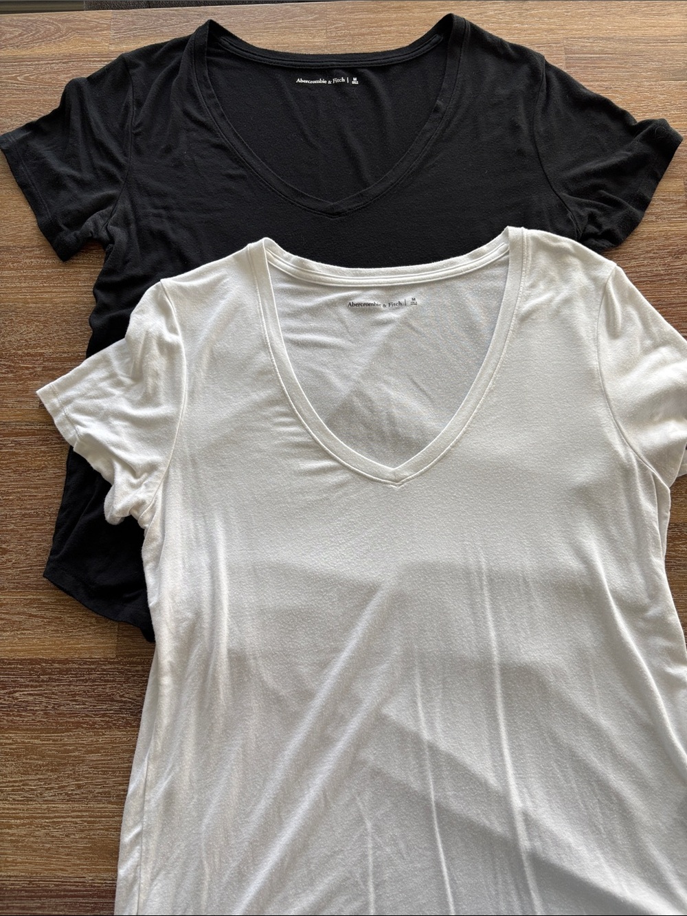 Abercrombie & Fitch V-Neck Short Sleeve Tees - Black & White Set